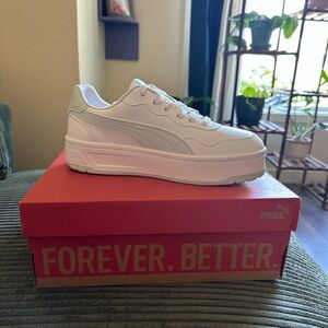 PUMA Classic Court Lally Skye Sneakers